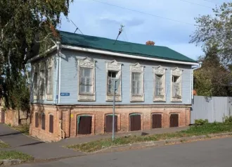 Нежилое здание 111,4 кв.м, г.Чистополь, ул.Вахитова 23, Республика Татарстан Нежилое здание г.Чистополь ул.Вахитова д.23 Нежилое здание (объект культурного наследия местного (муниципального) значения «Жилой дом», конец XIX в., номер в реестре – 1612521445960005, 2-этажное, площадью 111,4 кв.м…