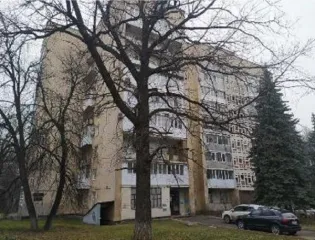 Нежилые помещения 316.9 кв.м, Уфа. Нежилые помещения цокольного этажа и подвала девятиэтажного жилого здания, расположенного по адресу: Республика Башкортостан, г. Уфа, Орджоникидзевский район, ул. Блюхера, 18. Площадь объекта: 316,9 кв.м., в том числе: площадь цокольного этажа – 152,4 кв.м…