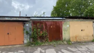 Гаражный бокс 10,15 м², Архангельская обл., Северодвинск 1/2 доля гаражного бокса в Архангельской обл. еще ½ доли (10,15 м.кв) в праве общей долевой собственности в гаражном боксе № 406 в ГСК № 10 "Мотор" секция 4 по адресу Архангельская область, городской округ Северодвинск, г. Северодвинск, ул…
