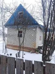 Здание 20 кв.м и земельный участок 908 кв.м в Пермском крае. Земельный участок: категория земель - земли сельскохозяйственного назначения, разрешенное использование - для ведения садоводства, площадь 908 +/- 10 кв.м, местоположение - Пермский край, м.о. Соликамский, садовое товарищество Сад № 5…