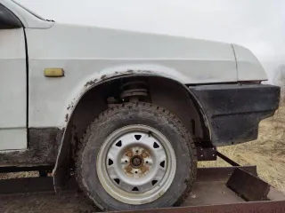 ВАЗ 2108, 1987 года выпуска, белого цвета. Мощность двигателя 70 л.с. VIN: XTA210800H0171472.