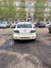 Mazda Axela 2007 года, 114 л.с., пробег 297000 км, АКПП. Автомобиль на ходу. Имеются многочисленные царапины и потертости по кузову, разбита передняя фара. Государственный номер Н911ЕТ125.