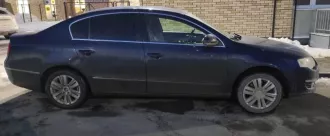 1/2 доли транспортного средства Volkswagen Passat, тип ТС: легковой, 2007 г.в., Государственный регистрационный знак: К4В2ЕР790, VIN   WWWZZZ3CZ8P020682 Собственник: Молохова Анна Валентиновна  должник