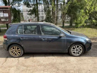 Автомобиль Volkswagen Golf 2011 года выпуска, VIN WVWZZZ1KZBW311416, госномер Е215РР799, серо-синий цвет.
