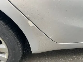 Kia Cerato 2015 года выпуска, VIN: XWEFX411BF0008409, автомобиль в хорошем техническом состоянии, двигатель работает без нареканий. Коробка АКПП требует внимания, пинки при переключении передач. Лакокрасочное покрытие требует внимания, сколы, царапины. Ходовая часть также требует внимания.