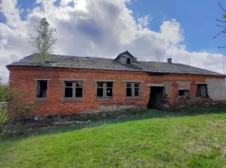 Продажа нежилого здания 224 кв.м. с земельным участком 708 кв.м. в м.о. Шаховская. Кадастровый номер: 50:06:0100203:1253. Общая площадь: 932. Количество этажей: 1, в том числе подземных 0.