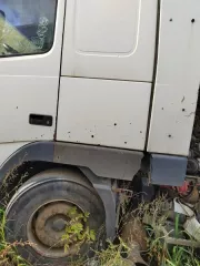 грузовой тягач седельный VOLVO FH12 460, 2000 г/в, г/н X702ВО124, vin YV2A4DBA5YB255349, модель, номер двигателя 184861A, номер кузова отсутствует, цвет белый. Начальная цена продажи 729 900 руб. Задаток 109500 руб. грузовой тягач седельный VOLVO FH12 460, 2000 г/в, г/н X702ВО124, vin…