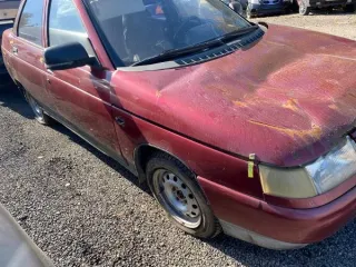 ВАЗ-21144 LADA SAMARA 2007 года, VIN: XTA21144084515483, государственный номер отсутствует, без аккумулятора, кузов имеет ржавчины и трещины, дверца багажника повреждена, с ключом, без документов, рабочее состояние не проверялось. ВАЗ-21102 2000 года, VIN: XTA21102010302174, государственный номер…