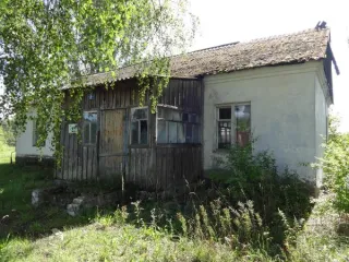 Земельный участок 5300 кв.м и здания 394.7 кв.м, Брянская область, Брасовский р-н, рп. Локоть, ул. Маркова, д. 3А. Земельный участок площадью 5300 кв.м, кадастровый номер 32:01:0280620:11, с расположенными на нем объектами недвижимого имущества: здание лаборатории площадью 143,2 кв.м с кадастровым…