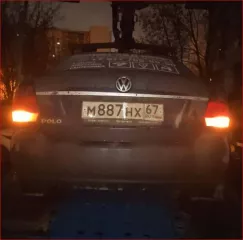 Volkswagen Polo, 2014 год, VIN: XW8ZZZ61ZEG071033, цвет кузова: темно-синий. Двигатель: CFN 561586, объем 1598 см³, мощность 105 л.с. (77 кВт), экологический класс 4. Тип: легковой седан.