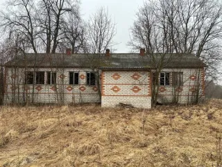 Здание 120.5 кв.м с участком, Ярославская область. Адрес: Ярославская область, Мышкинский район, Флоровский с/о, с. Флоровское, ул. Малкова, д.12, кадастровый номер 76:07:101702:275, количество этажей: 1, площадью 120,5 кв.м. С земельным участком по адресу: Ярославская область, Мышкинский…