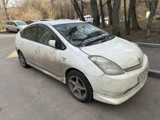 Toyota Prius, 2008 года, 76 лс, 470 000 км, АКПП. Транспортное средство TOYOTA PRIUS (Тойота Приус) 2008 года выпуска, легковой комби (хэтчбек), цвет: белый, номер кузова (кабины) NHW207811026; идентификационный номер (VIN): отсутствует, номер шасси (рамы): отсутствует, расположение руля: правый.