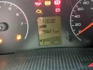 Высвобождаемое движимое военное имущество (автомобиль) Высвобождаемое движимое военное имущество, автомобиль: LADA GRANTA VIN: XТА219010J0504879 (приложение №1) 
Мощность двигателя: 87 
Марка: LADA 
Объем двигателя: 1596 
Пробег: 235627 
VIN номер: XТА219010J0504879 
Вид транспорта: легковой 
Год…