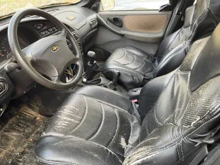 Шевроле Нива 2005 года выпуска, 80 л.с., пробег 140000 км, полный привод. VIN Х9L21230050093601, цвет бежевый металлик. Номер двигателя ВАЗ 2123 0104036, бензиновый, мощность 58,50 кВт (79,60 л.с.), объем 1690 см³. Номер кузова 0093601. Снаряженная масса 1400 кг, полная масса 1850 кг. Технически…