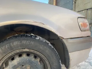 Toyota Corolla, 1997, VIN отсутствует. Характеристика: залог у "Ваш Инвестор". Хрустит наружный шрус с правой стороны. Сайлентблоки и подушки двигателя нужно менять. По корпусу автомобиля множественные следы коррозии и левая сторона в вмятинах.