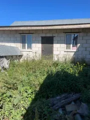 Земельный участок 200 м² и здание 56 м² в Пензенской области. Участок площадью 200±10 кв.м, земли населенных пунктов, расположен по адресу: Пензенская область, Лопатинский район, село Суляевка, улица Верхняя, дом 63, кадастровый номер 58:15:0390201:66. Здание нежилое, одноэтажное, площадью 56 кв.м…