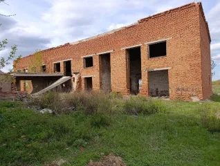 Нежилое здание 452,3 кв.м с земельным участком 1014 кв.м, Саратовская область. Нежилое здание, площадь 452,3 кв.м., этаж 1, кадастровый номер 64:18:100302:449 и земельный участок под зданием, площадь 1014+/-11,15 кв.м., кадастровый номер 64:18:100302:448, категория земель: земли населенных пунктов…