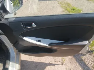 Hyundai Solaris, 2011. Автомобиль: марка и модель: Hyundai Solaris; год выпуска: 2011; VIN: Z94CU41DABR064997; цвет кузова: серебристый; объем двигателя: 1591; государственный регистрационной знак Н747АН46.