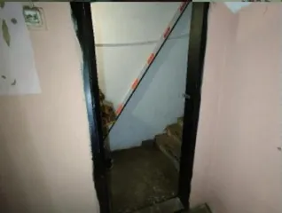 Нежилое помещение 17.7 кв.м, расположенное в подвале пятиэтажного кирпичного жилого здания по адресу: Республика Башкортостан, г. Уфа, Кировский район, ул. Ленина, 2. Здание 1930-1950-х годов постройки является объектом культурного наследия регионального значения, включенным в ЕГРОКН (Единый…