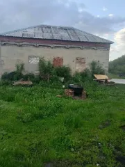 Нежилое здание 199.9 кв.м в Татарстане. Адрес: Республика Татарстан, Нурлатский муниципальный район, сельское поселение Ахметовское, село Аксумла, улица Ягодная, здание 7а. Кадастровый номер: 16:32:060301:78. Площадь: 199,9 кв.м. Вид собственности: совместная.