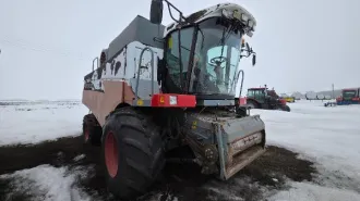 Комбайн зерноуборочный РСМ-142 ACROS-530, 2008 г.в., г/н: 0519TB68, зав. №: 001339, № двиг: 80258551, цвет: бело-красный. Назначение: Комбайн зерноуборочный. Марка: РСМ-142 ACROS-530. Год выпуска: 2008. Модель: РСМ-142 ACROS-530. VIN (заводской) номер: 001339.