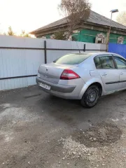 Renault Megane 2006 года, 113 лс, АКПП, автомобиль легковой RENAULT MEGANE II C2E16A115E2, 2006 г.в., модель двигателя K4MC813, цвет (кузова, кабины) светло-серо-голубой, № двигателя R001446, VIN: VF1LM1B0E35401082 Техническое состояние исследуемого автомобиля: требуется проведение ремонтных работ…