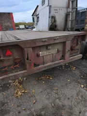 Полуприцеп-фургон Monfrakon 1994 года выпуска, государственный регистрационный знак ЕН221444, шасси № SMRC3A04394M12839, цвет кузова красный. Тип транспортного средства: полуприцеп-фургон, максимальная разрешенная масса 7 100 кг. Полуприцеп имеет технические неисправности. Отсутствие шторки…