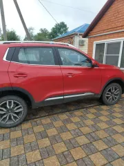 CHERY Tiggo 4, 2022 г.в., VIN: LVVDB21B6PD950833, цвет: красный, экологический класс: пятый, тип ТС: легковой универсал. Находится в залоге у Банка ВТБ (ПАО).