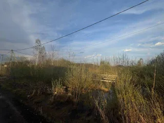 Земельный участок, площадь 885+/-10 м2, кадастровый номер 50:16:0203022:51, адрес: Россия, Московская область, р-н Ногинский, у д. Следово, у д. Следово. Залог в пользу ПАО Сбербанк.