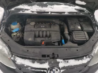 автомобиль Volkswagen Golf Plusлегковой автомобиль, марка: Volkswagen, модель: Golf Plus, год изготовления: 2006, цвет: черный, VIN: WVWZZZ1KZ7W516157, страна вывоза: ФИНЛЯНДИЯ, пробег 207 000 км, имеются малозначительные повреждения кузова, частично не работают световые приборы, неисправна панель…