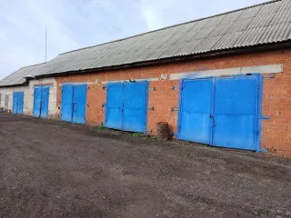 Нежилое здание гараж общей площадью 302,2 кв.м с кадастровым номером 21:22:000000:313 расположенное по адресу: Чувашская Республика, р-н Шемуршинский, с. Трехизб – Шемурша, ул. Центральная и земельный участок с кадастровым номером 21:22:080101:257 площадью 361 кв.м земли сельскохозяйственного…