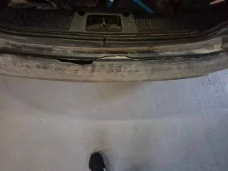 Ford Fiesta, 2008 года, 96 л.с., VIN: WF0JXXGAJJ8T68718, г/н: В093АН550. По мотору: троит и ест масло, убегает антифриз, неисправность генератора, неисправность кондиционера. По ходовке гремит передняя и задняя подвеска, подвеску всю под замену, нет задних тормозов, спереди скрипят, буксует…