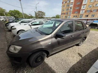 Автомобиль LADA 219010 GRANTA, 2015 г.в., VIN XTA219010F0367742, цвет золотисто-коричневый. Имущество обременено залогом.