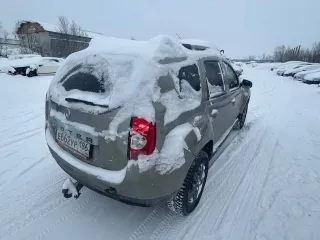 Renault Duster, 2013 года, 102 лс, 132649 км. Легковой автомобиль: универсал, г/н: E662УР186, цвет: черный, VIN: X7LHSRH8N49673593, ПТС 78 ХА 333592, СТС 99 58 809655. Небольшие повреждения кузова.