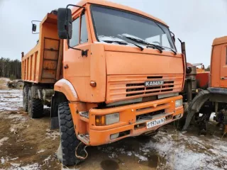 Движимое имущество (автомобили, специализированная техника), расположенное в Хабаровском крае, п. Галкино. Автомобиль КамАЗ-65222, VIN X1F652220D0000398, шасси XTC 652220 C1288561, 2013 г.в., гос. номер Т 538 ХК 163. Автомобиль КАМАЗ 65222-43, VIN XTC652224E1300015, 2014 г.в., гос. номер У 664 ЕА…