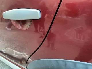 Renault Sandero Stepway 2011 года, красный цвет. Пробег 115035 км, АКПП. Мощность 103 л.с. (76 кВт), бензиновый двигатель 1.6 л (1598 куб. см), модель двигателя К4МС697, номер D011009. Экологический класс 4. VIN: X7LBSRBYNBH456858, ПТС 77НК 672270. Разрешенная максимальная масса 1615 кг, масса без…