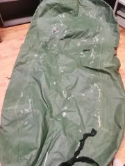 Надувная лодка Фрегат М-3 зеленого цвета, заводской номер 305336, без весел. Бывшая в употреблении, имеются следы эксплуатации: царапины, потертости, загрязнения. Сопроводительные документы отсутствуют. Продается как годные остатки.