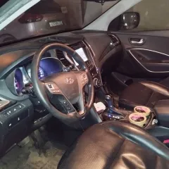 HYUNDAI Santa Fe 2013. Автомобиль марки HYUNDAI модель Santa-Fe 2013 г.в., VIN-номер KMHSU81CDDU185272. Ознакомление с имуществом осуществляется по рабочим дням, в период представления заявок на участие в торгах по предварительному согласованию. Предварительная запись по телефону: +7 916 658 1714…