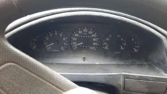 ГАЗ 3302, 2004 легковой автомобиль, марка: ГАЗ, модель: 3302, год изготовления: 2004, цвет: серебристый серо-зеленый, VIN: ХТН33020042016199, г/н: М425МС30. Особенности тех. состояния: коррозия по всему кузову, отсутствует навесное оборудование двигателя, двигатель разукомплектован, отсутствуют…