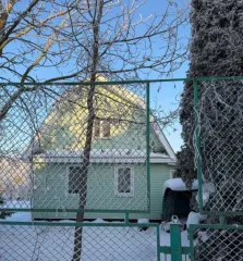 Жилое здание 55 кв.м. и земельный участок 1510 кв.м., Ленинградская область. Жилое здание, площадь: 55кв.м., кадастровый номер: 47:23:0318001:316 и земельный участок , площадь: 1 510кв.м., категория земель: Земли населенных пунктов, разрешенное использование: для ведения личного подсобного…