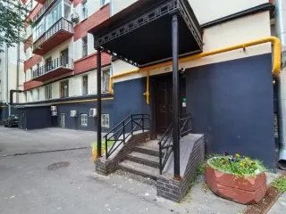 Жилое помещение 66.4 кв.м, г. Москва, ул. Русаковская, д. 4, стр. 1, кв. 56, Москва, общей площадью 66,4 кв. м (этаж № 1), кадастровый номер: 77:01:0003033:1781. Вид жилого помещения: Жилое. Общая площадь: 66.4