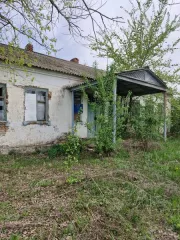 Нежилое здание с кадастровым номером 61:06:0060309:91 площадью 145,6 кв. м., расположенное по адресу: Ростовская область, Веселовский р-н, х. Красный Кут, ул. Школьная, 1 иземельный участок с кадастровым номером 61:06:0060308:1 площадью 608 кв. м., расположенный по адресу: Ростовская область…
