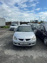 Mitsubishi Lancer 2004 года, 90 л.с., пробег 193880 км. Легковой автомобиль. Mitsubishi Lancer 1.6л, 2004 г.в., ГРЗ Х598ТК96, VIN JMBSNCS3A4U008391.