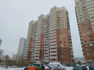 Жилое помещение 72.8 кв. м по адресу: г. Москва, ул. Рождественская, д. 31, кв. 251, этаж 12, кадастровый номер: 77:16:0010105:8782.