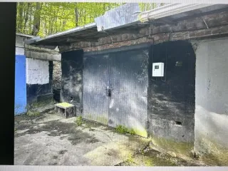 Д-к: Аджемян Э.С. Гараж, площадь 23,1 кв.м., кадастровый номер 23:41:1003003:2225, земельный участок (размещение гаражей для собственных нужд), площадь 49 кв.м., кадастровый номер 23:41:1003003:2125. Адрес: Краснодарский край, г. Горячий ключ, территория ГСК Ерик, земельный участок 25, строение 25…