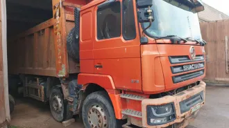 Shacman SX3316DT366 2017 года выпуска, VIN LZGJXDT62HX055536, гос. рег. знак Н319 КЕ 21. Предмет торгов находится в залоге у АНО МКК «АПМБ» (г. Чебоксары, ИНН 2130058291) и АНО «ГФ ЧР» (г. Чебоксары, ИНН 2130065228). Реализация предмета залога с торгов влечет прекращение залога. Автомобиль…