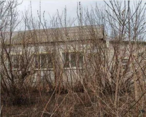 Дом 60 кв.м. и земельный участок 1484 кв.м. в Башкортостане еще Земельный участок площадью 1484кв.м., с кадастровым номером 02:35:050501:120, с одноэтажным Жилым домом площадью 60кв.м., с кадастровым номером 02:35:050501:240, расположенные по адресу: Республика Башкортостан, Куюргазинский район…