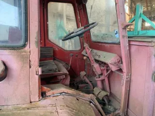 Самоходное шасси Т-16МГ тип ТС трактор заводской номер машины 402692 год выпуска 1986 регистрационный знак АУ 4615 модель Т-16МГ номер двигателя 16794 кузов отсутствует цвет красный мощность двигателя 25 л.с. тип коробки МКПП разрешенная максимальная масса 1900 кг ПТС ВЕ 000463