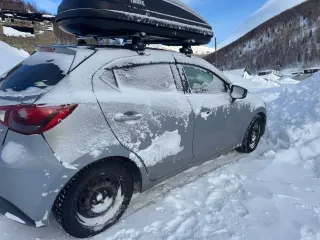 Mazda Demio 2015 года выпуска. Номер кузова DJ3FS-123921.