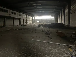 Здание 7858,3 кв.м и земельный участок 13650 кв.м в Калининградской области, Гурьевский район, поселок Поддубное, улица Лесная, дом 1. Земельный участок кадастровый номер 39:03:090910:24, площадь 13650 кв.м, категория земель: земли населенных пунктов, вид разрешенного использования: для…